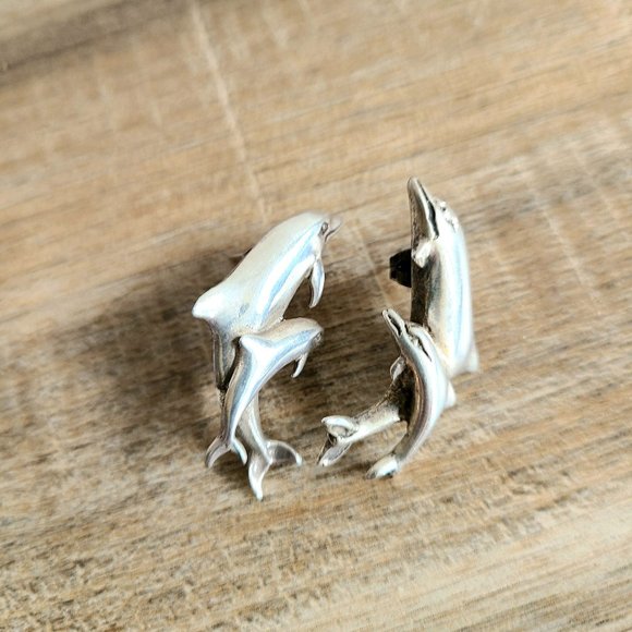Dolphins silver earrings. - Picture 3 of 4